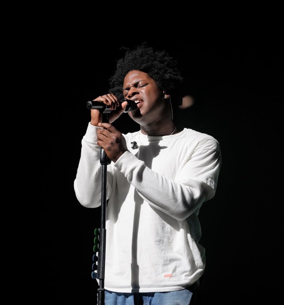 Daniel Caesar Menutup Java Jazz 2026 dengan Cara yang Tak Bisa Dibeli oleh Efek Panggung