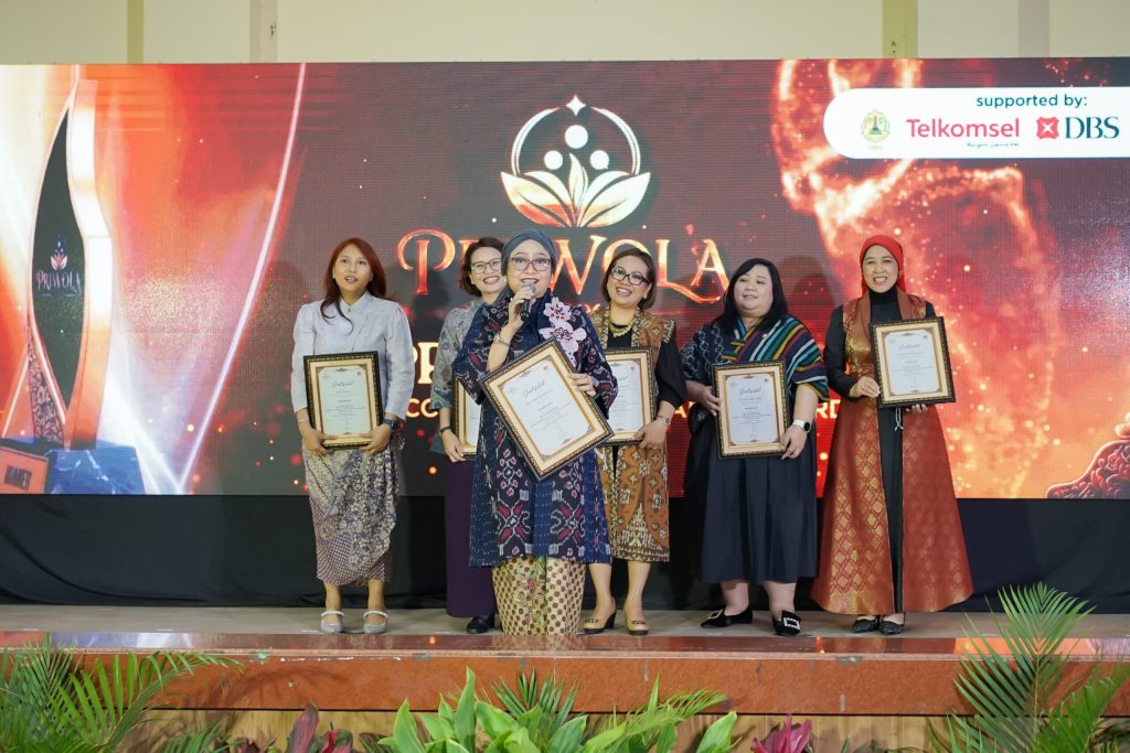 Meniti Hukum Semesta, Menjaga Martabat Bangsa